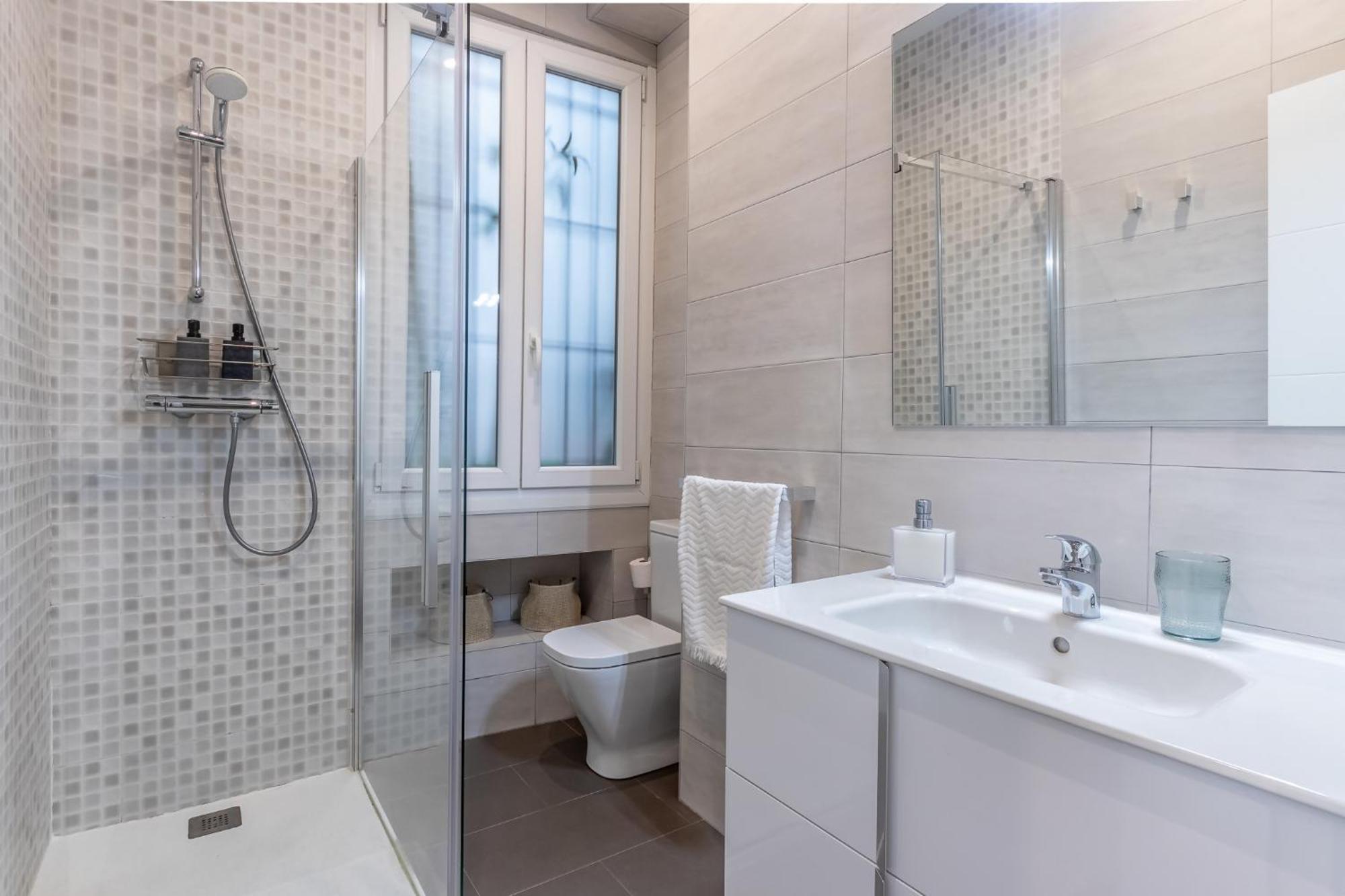 Homeloving Apartment Bilbao Centre With Parking المظهر الخارجي الصورة